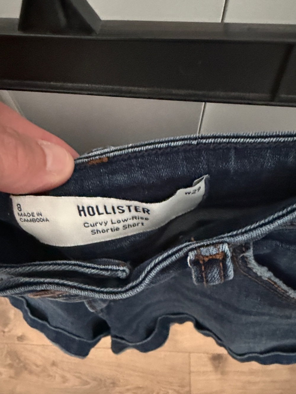Hollister Women's Dark Wash Denim Cutoff Shorts - Picture 2 of 4